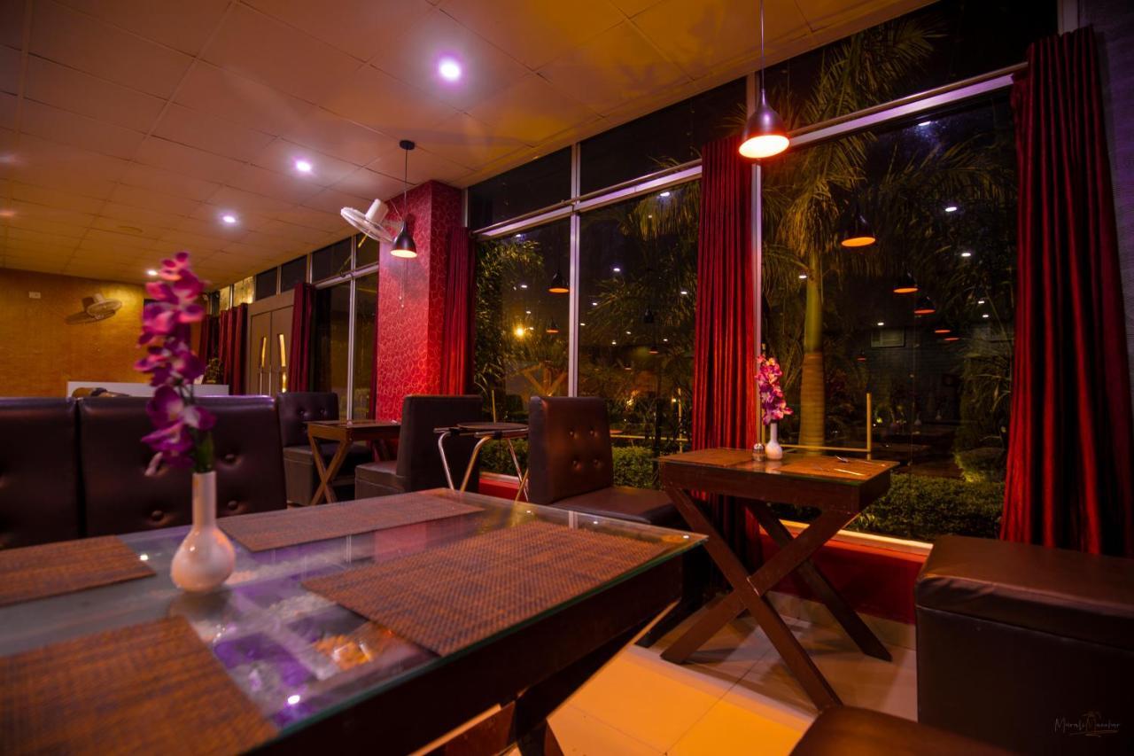 Hotel Sukhdeo Palace Gaya Exterior photo